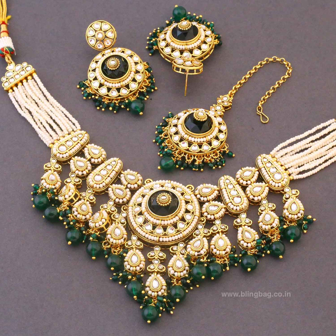 Emerald Kanoosh Kundan Jewellery Set