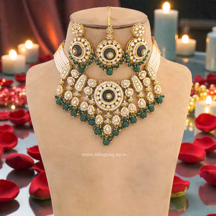Emerald Kanoosh Kundan Jewellery Set