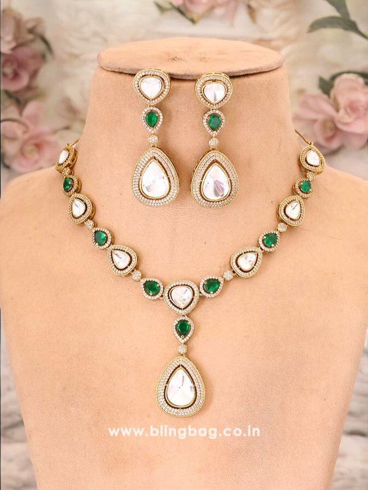 Emerald Katja Victorian Jewellery Set