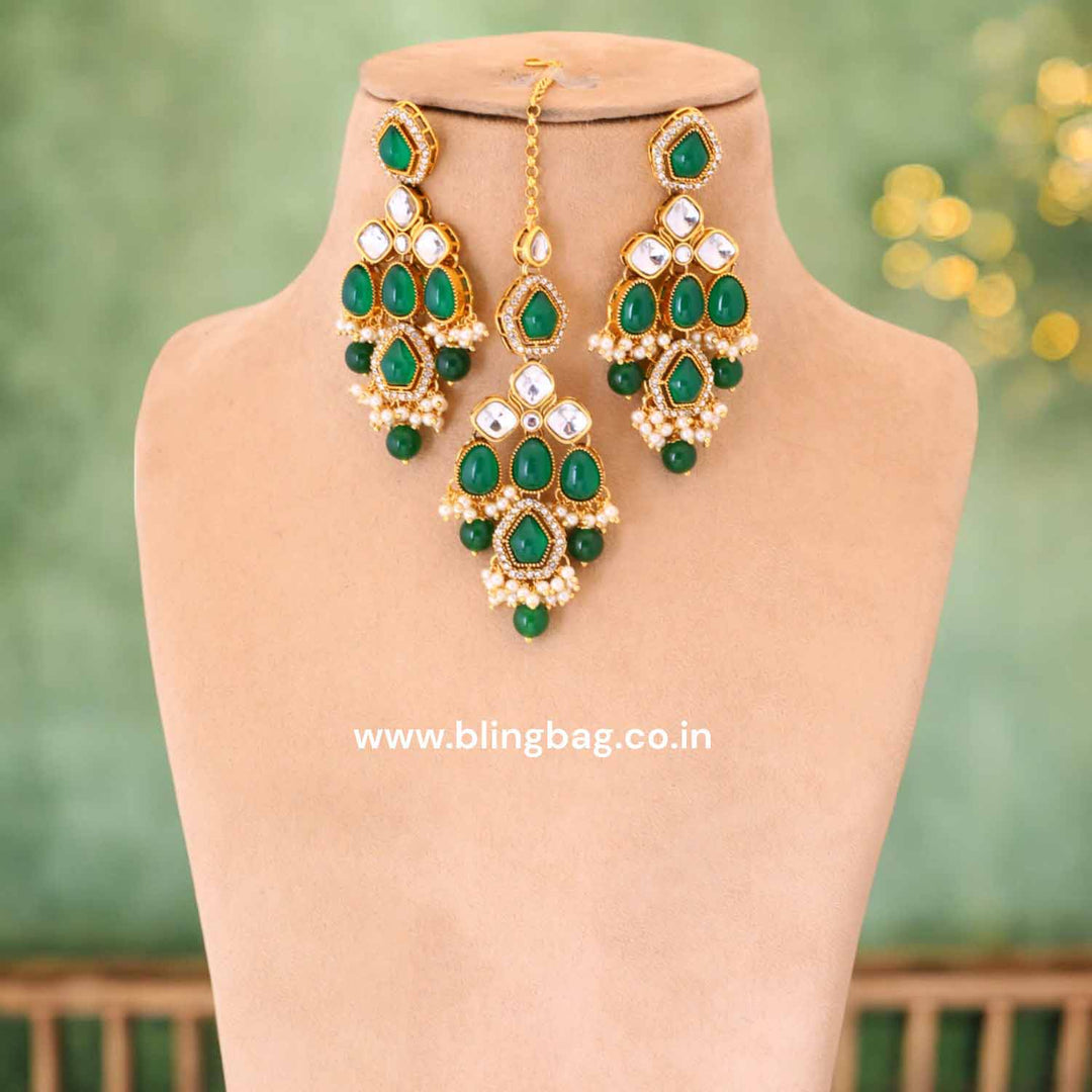 Emerald Kaviya Kundan Jewellery Set