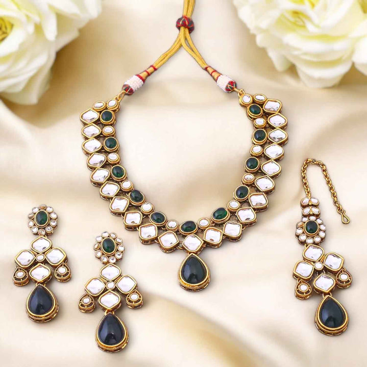 Emerald Kharuya Kundan Jewellery Set