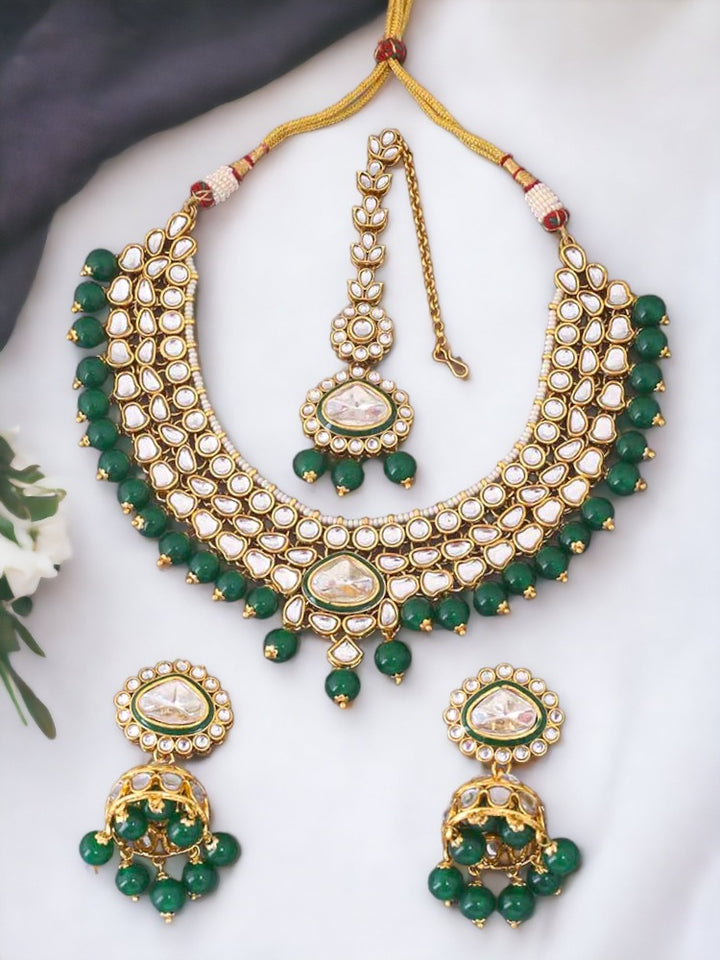Emerald Kirti Jewellery Set
