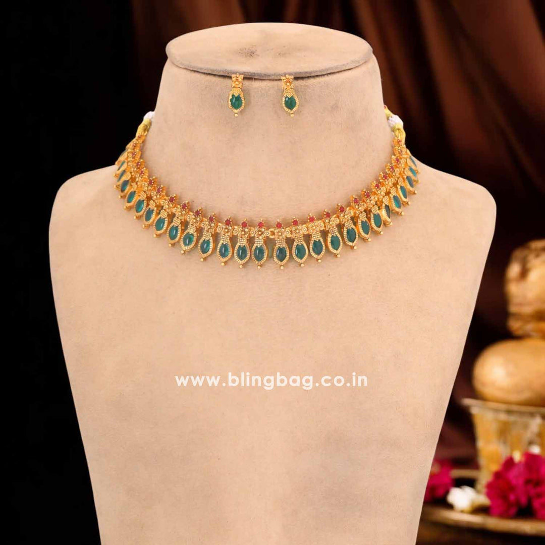 Emerald Krivya Antique Jewellery Set - New Arrival