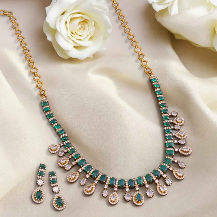 Emerald Kyna Victorian Jewellery Set- New Arrival