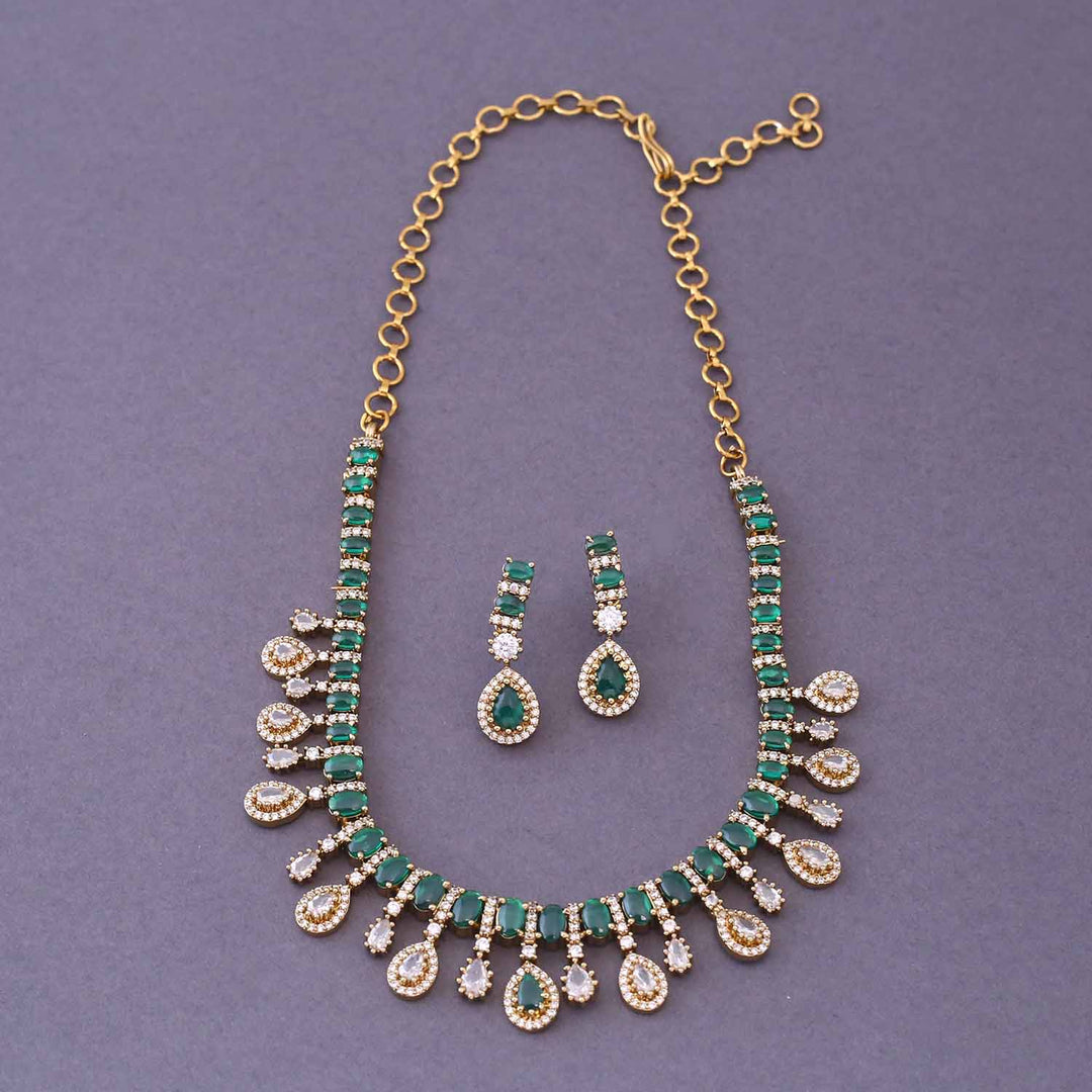 Emerald Kyna Victorian Jewellery Set- New Arrival