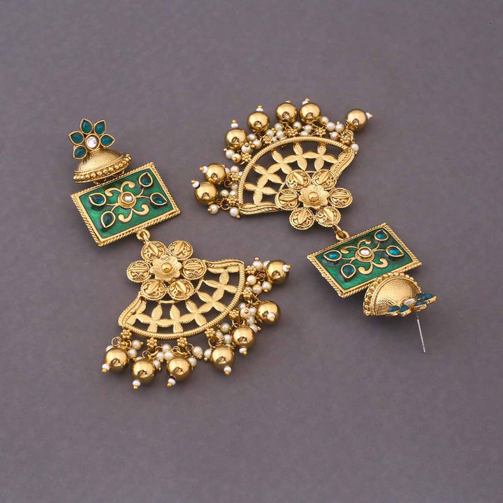 Emerald Likhita Chaandbalis