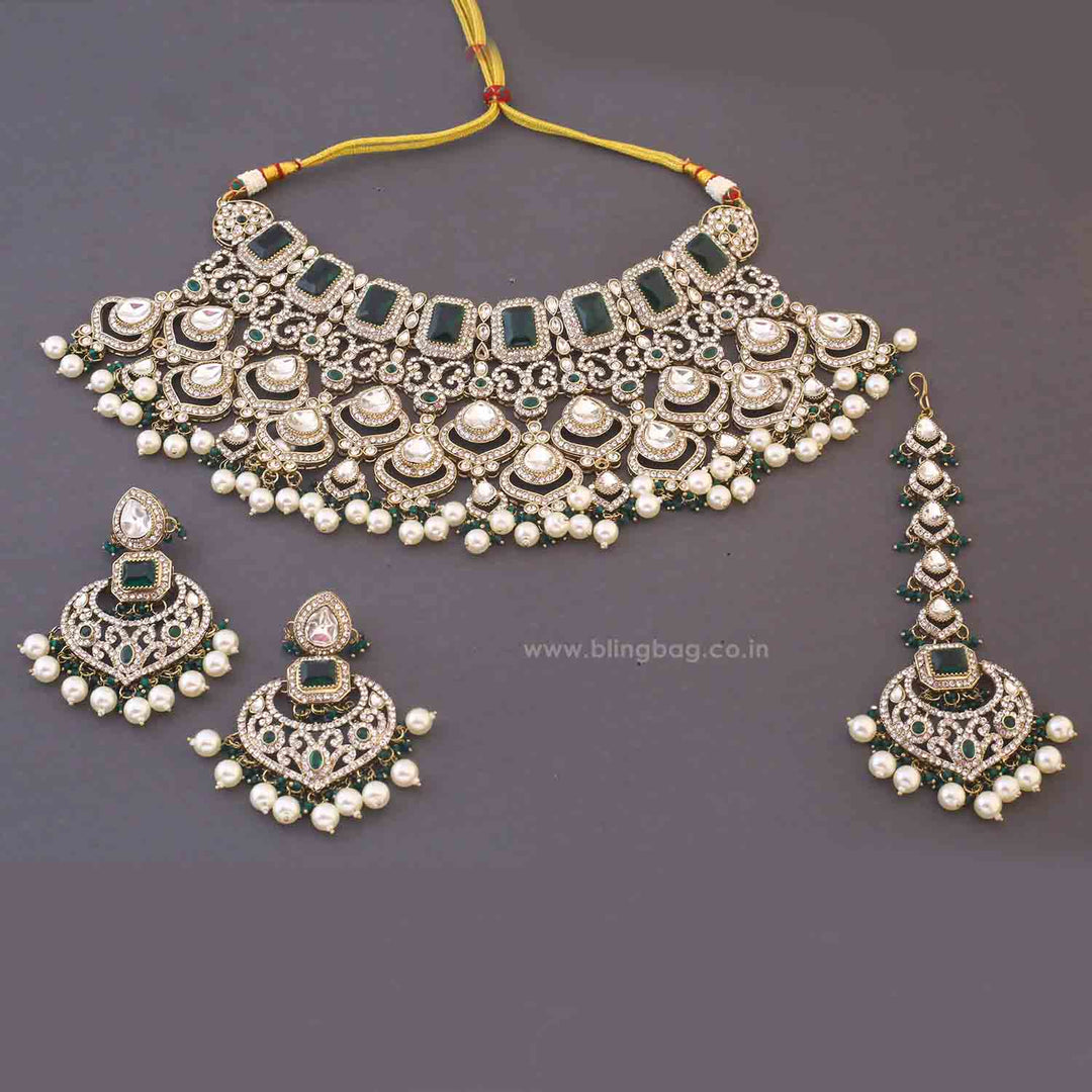 Emerald Lipika Kundan Jewellery Set