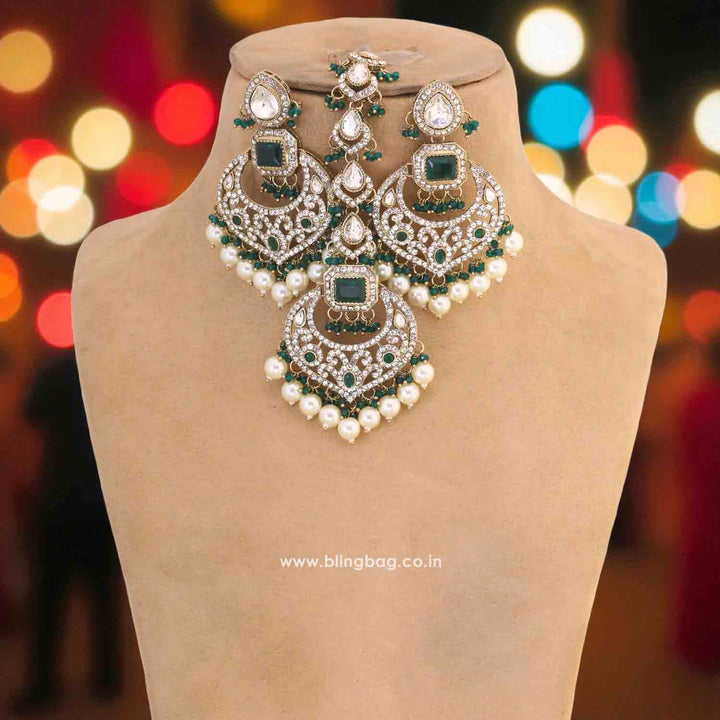 Emerald Lipika Kundan Jewellery Set