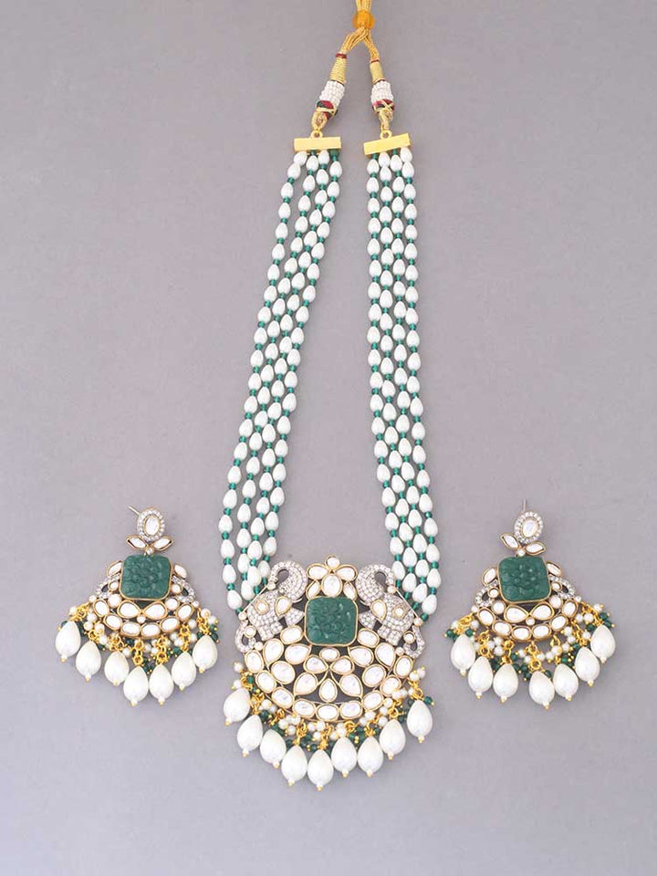 Emerald Maanya Kundan Jewellery Set - EOSS