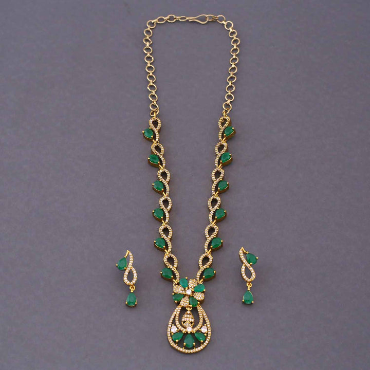 Emerald Macey Victorian Jewellery Set - New Arrival