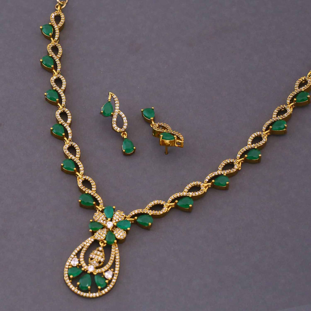 Emerald Macey Victorian Jewellery Set - New Arrival