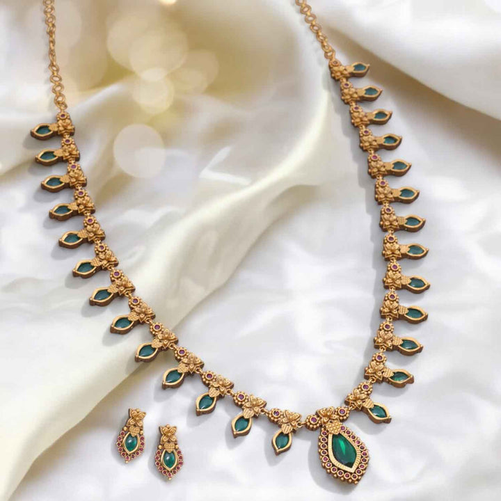 Emerald Mahika Antique Jewellery Set - New Arrival