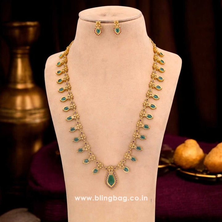 Emerald Mahika Antique Jewellery Set - New Arrival