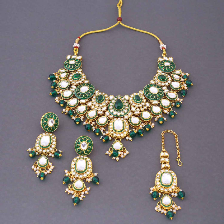 Emerald Malyavanti Kundan Jewellery Set