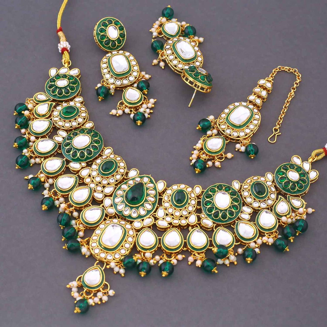 Emerald Malyavanti Kundan Jewellery Set