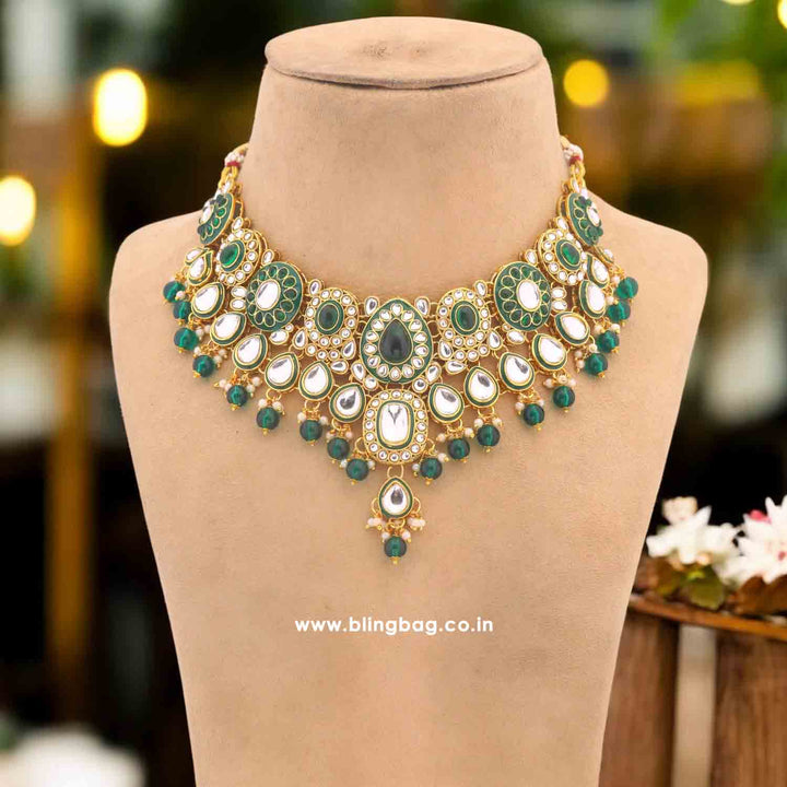Emerald Malyavanti Kundan Jewellery Set