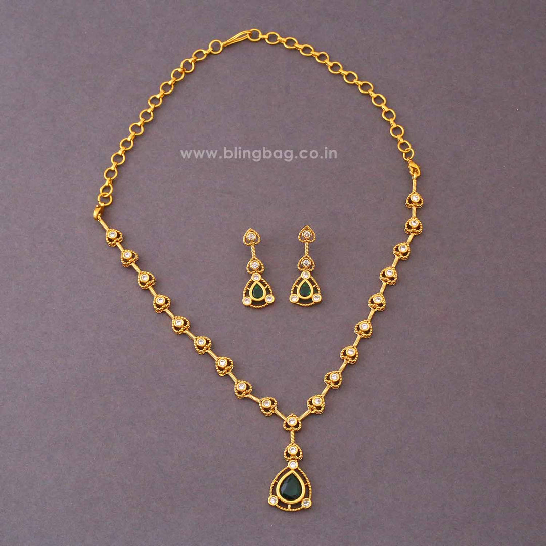Emerald Manyaara Antique Jewellery Set- New Arrival