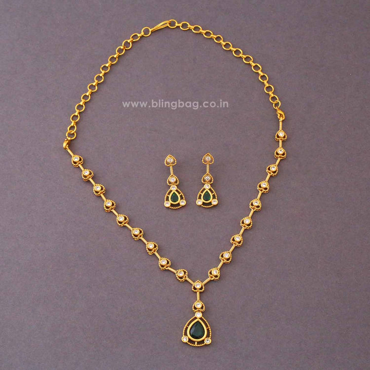 Emerald Manyaara Antique Jewellery Set- New Arrival