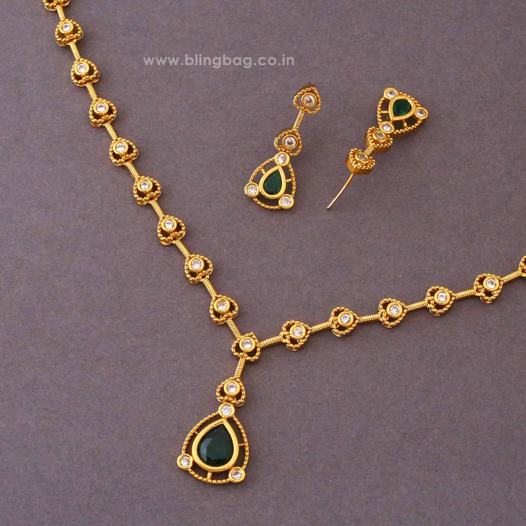 Emerald Manyaara Antique Jewellery Set- New Arrival