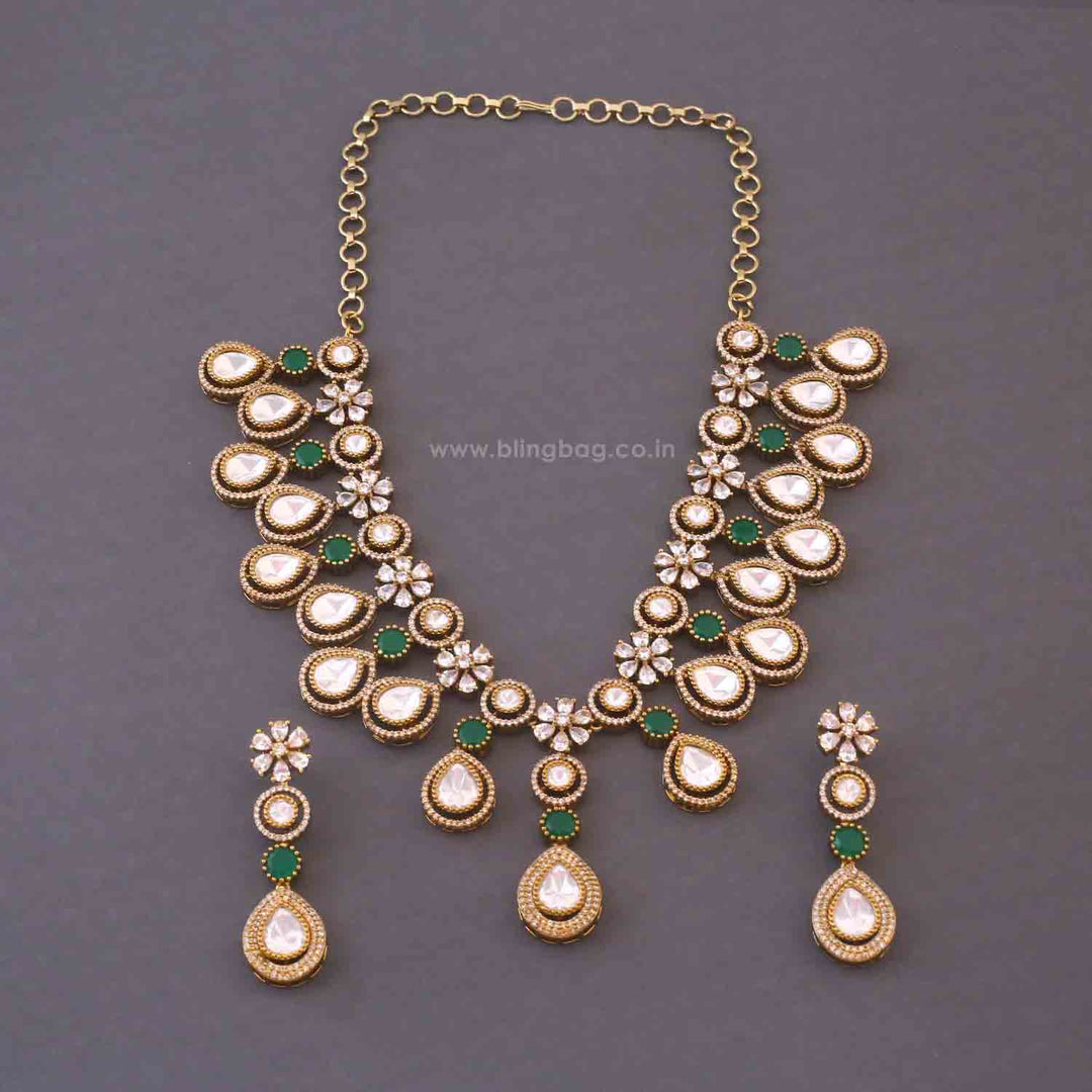 Emerald Miroslava Victorian Jewellery Set - New Arrival
