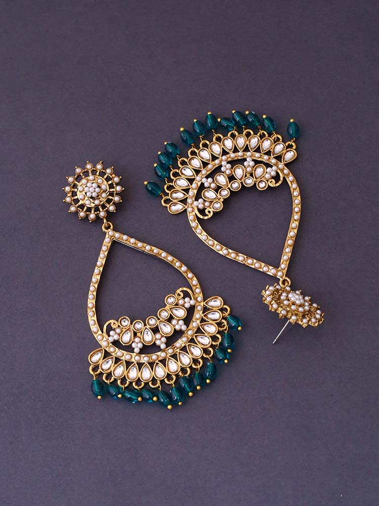 Emerald Mishti Chandbalis