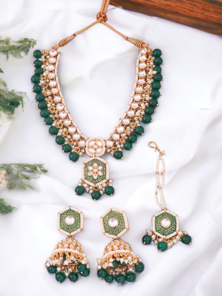 Emerald Modheshwari Jewellery Set