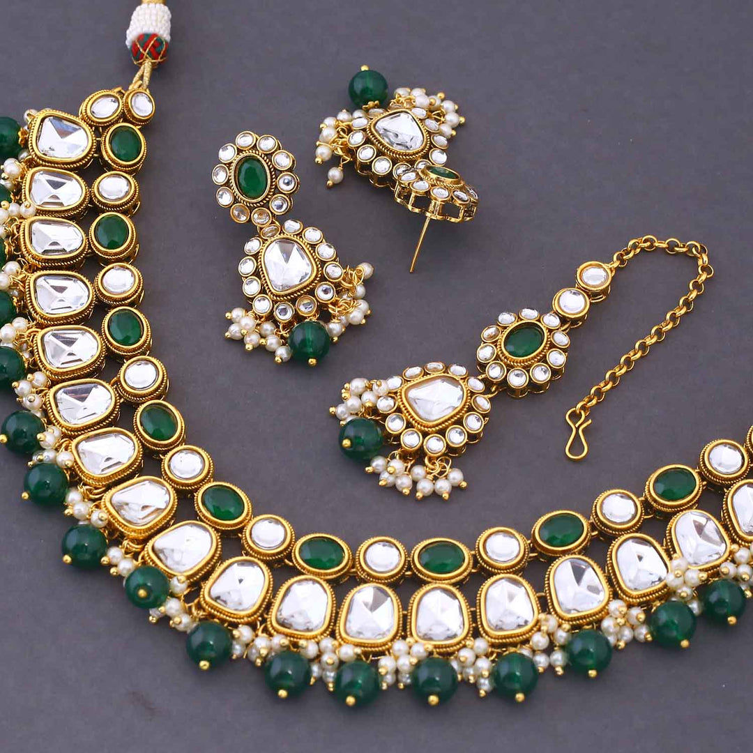 Emerald Nagima Kundan Jewellery Set