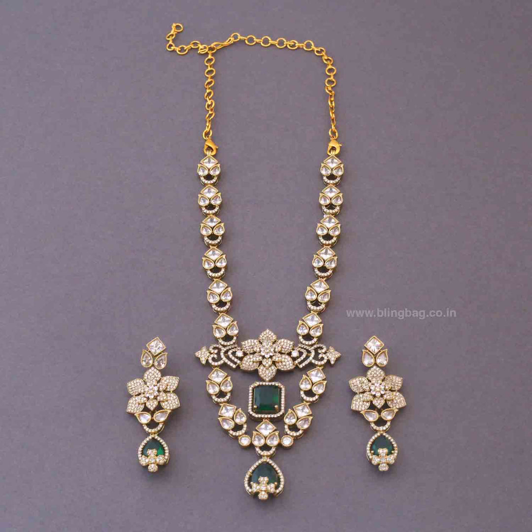 Emerald Narevia Victorian Jewellery Set - New Arrival