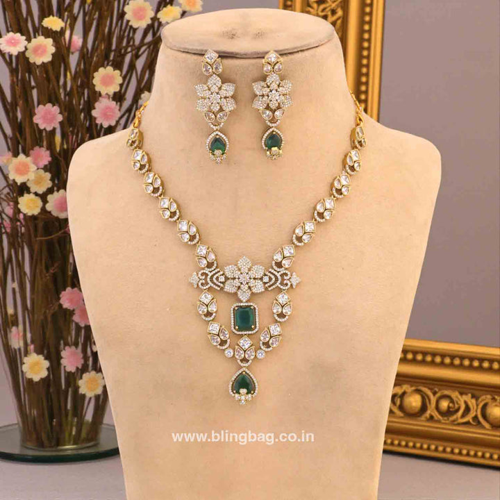 Emerald Narevia Victorian Jewellery Set - New Arrival