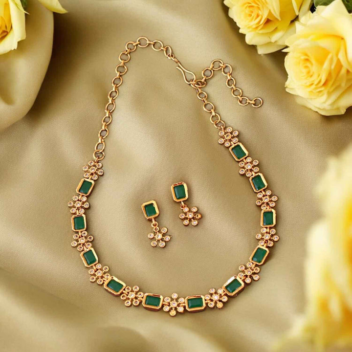 Emerald Naumic Antique Jewellery Set - New Arrival