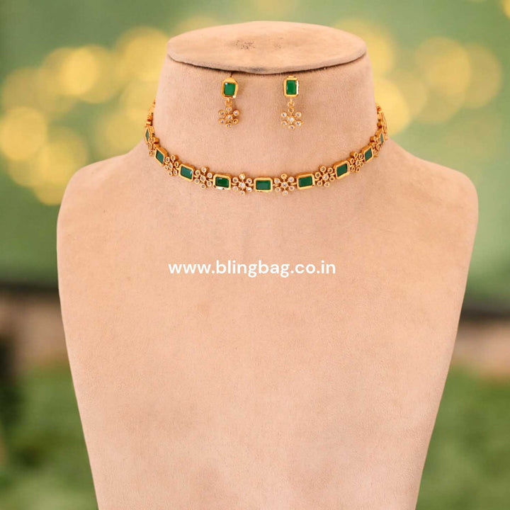 Emerald Naumic Antique Jewellery Set - New Arrival