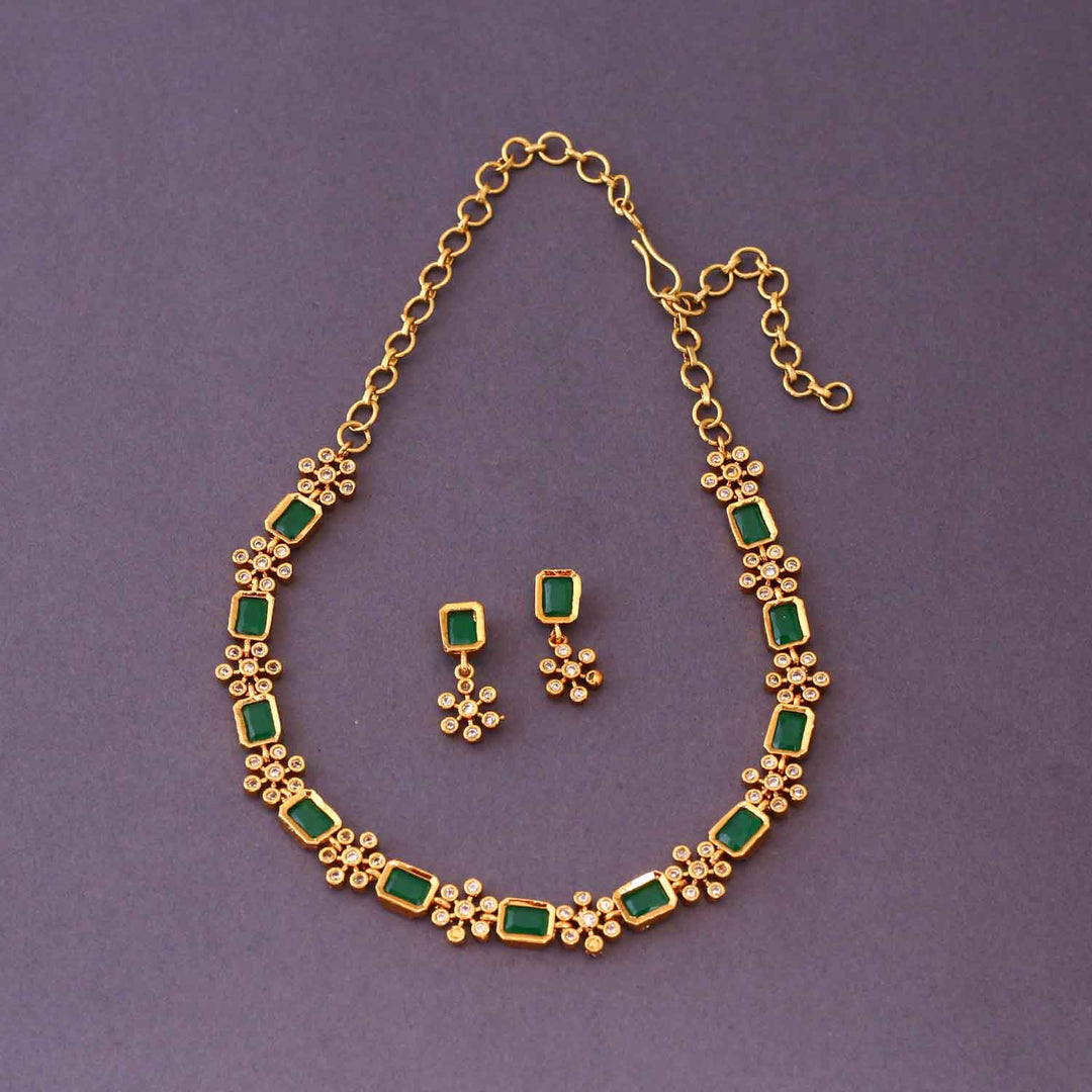 Emerald Naumic Antique Jewellery Set - New Arrival