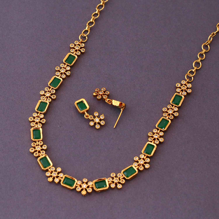Emerald Naumic Antique Jewellery Set - New Arrival