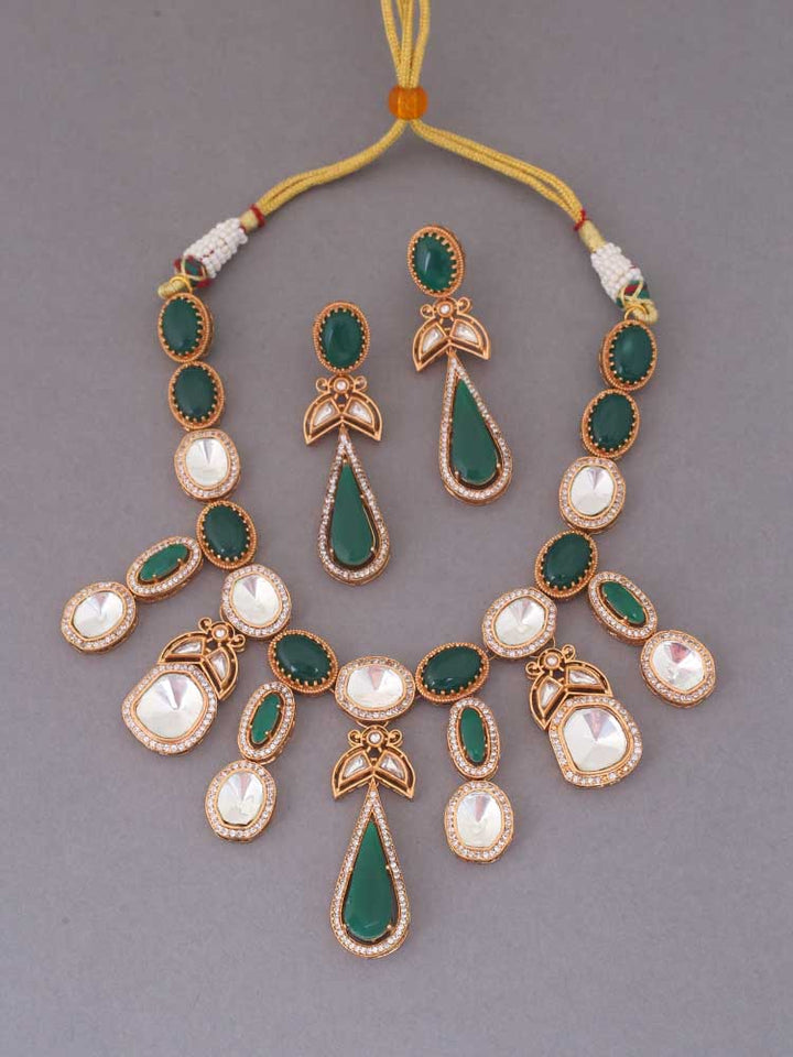 Emerald Nayanthara Kundan Jewellery Set