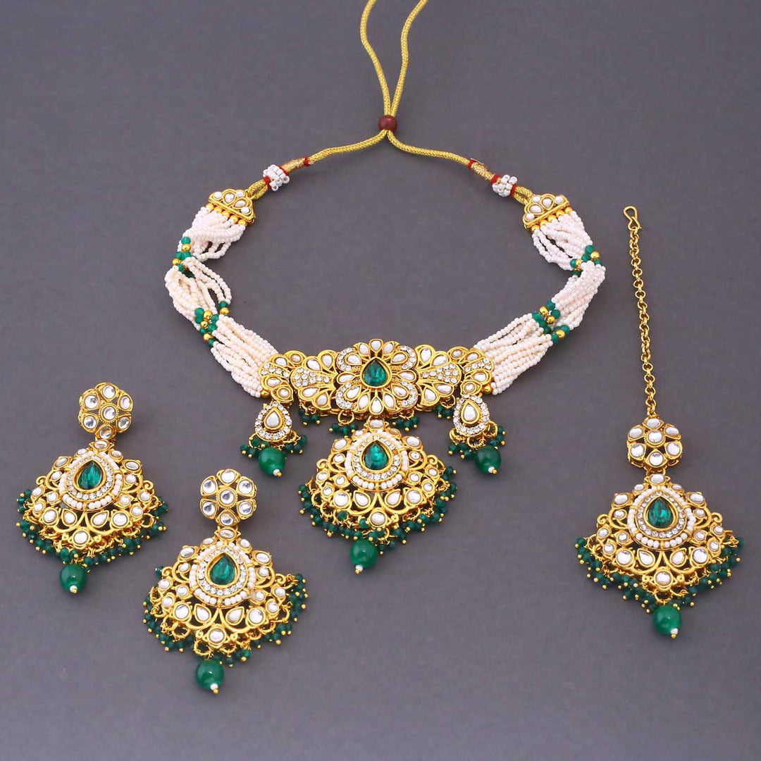 Emerald Nemisha Kundan Jewellery Set