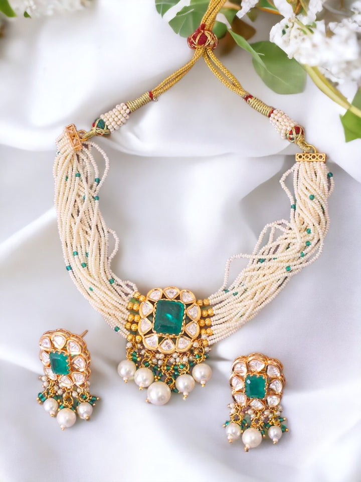 Emerald Nevin Jewellery Set