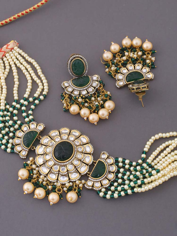 Emerald Nyancy Kundan Jewellery Set