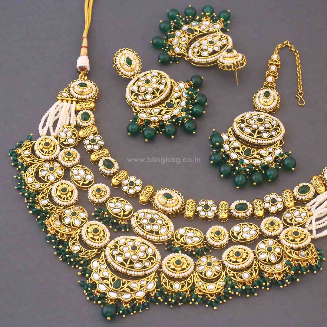 Emerald Oormi Kundan Jewellery Set