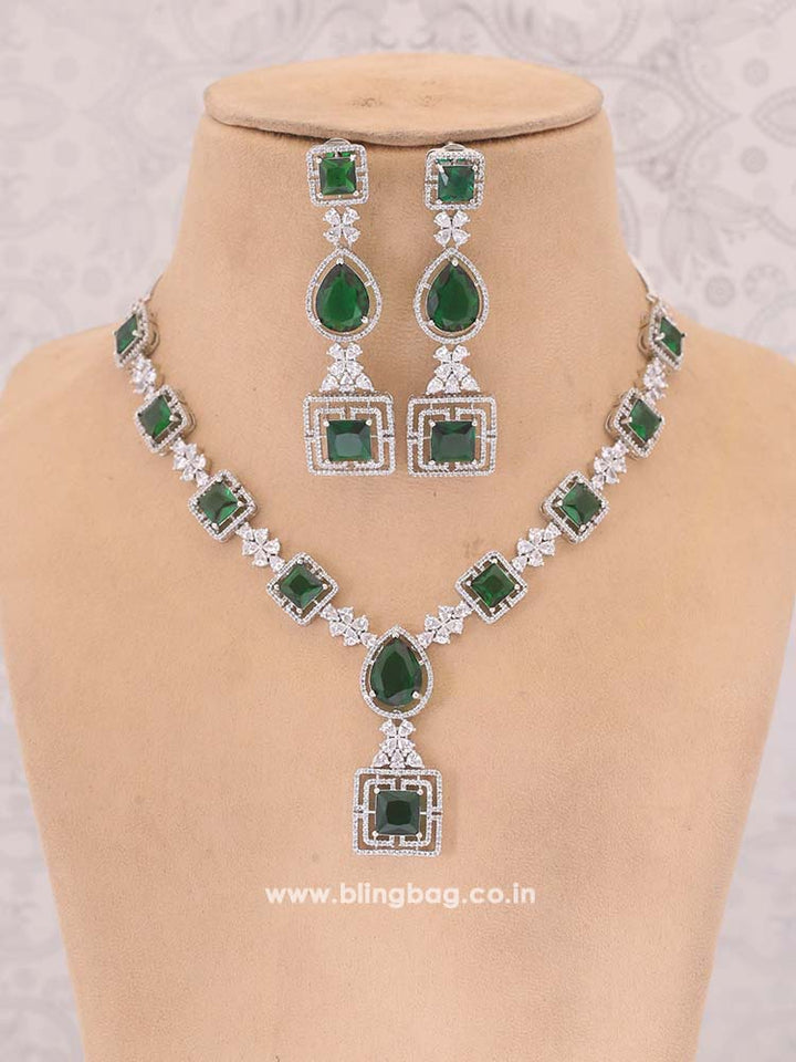 Emerald Pamola Zirconia Jewellery Set