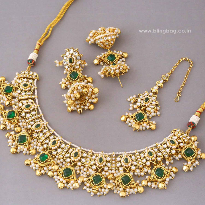 Emerald Pihuani Kundan Jewellery Set
