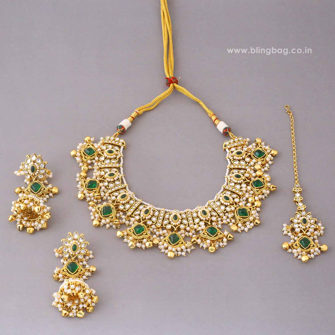 Emerald Pihuani Kundan Jewellery Set