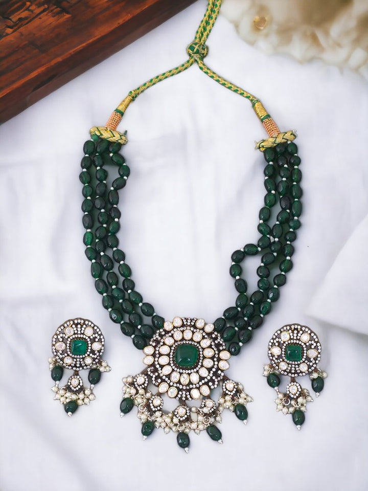Emerald Poppy Jewellery Set
