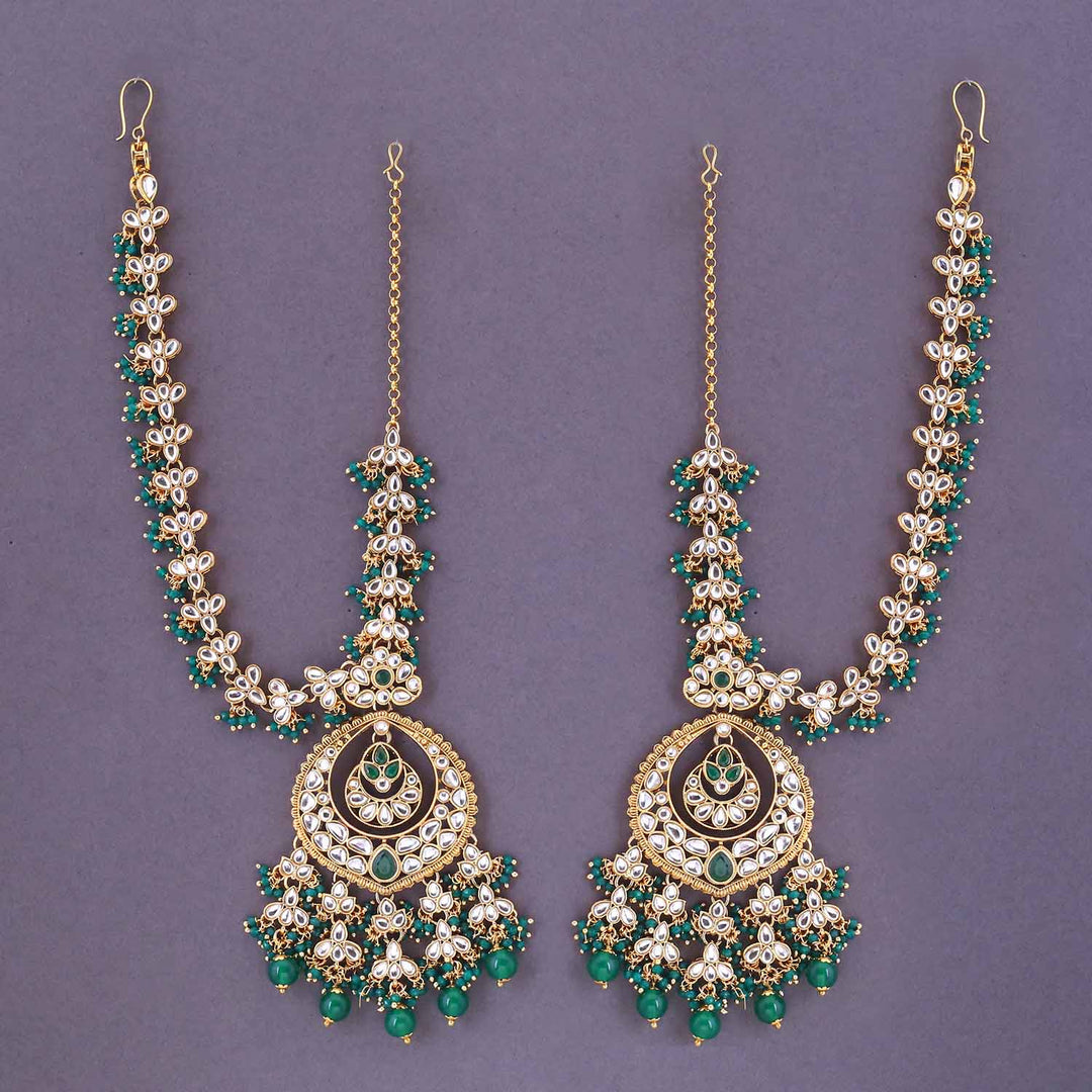 Emerald Pririshti Sahara Chandbalis