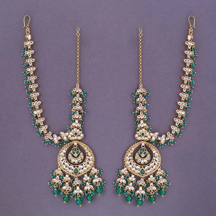 Emerald Pririshti Sahara Chandbalis