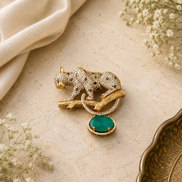 Emerald Prowl Leopard Brooch