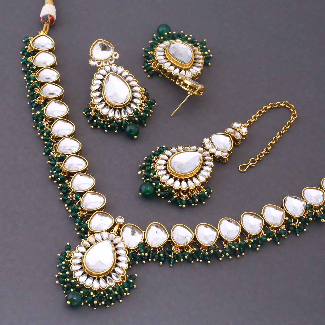 Emerald Qanita Kundan Jewellery Set