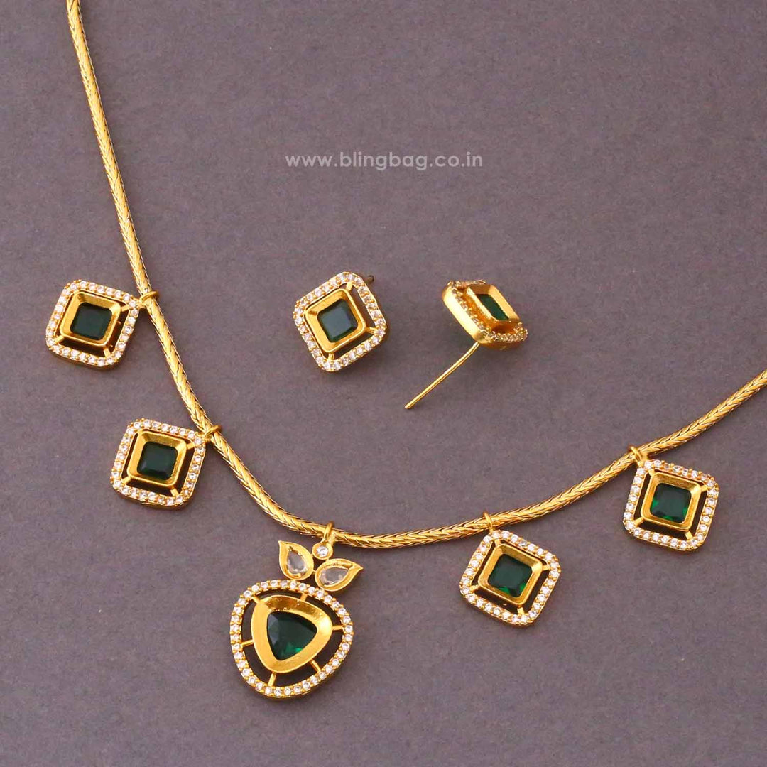 Emerald Radhira Antique Jewellery Set- New Arrival