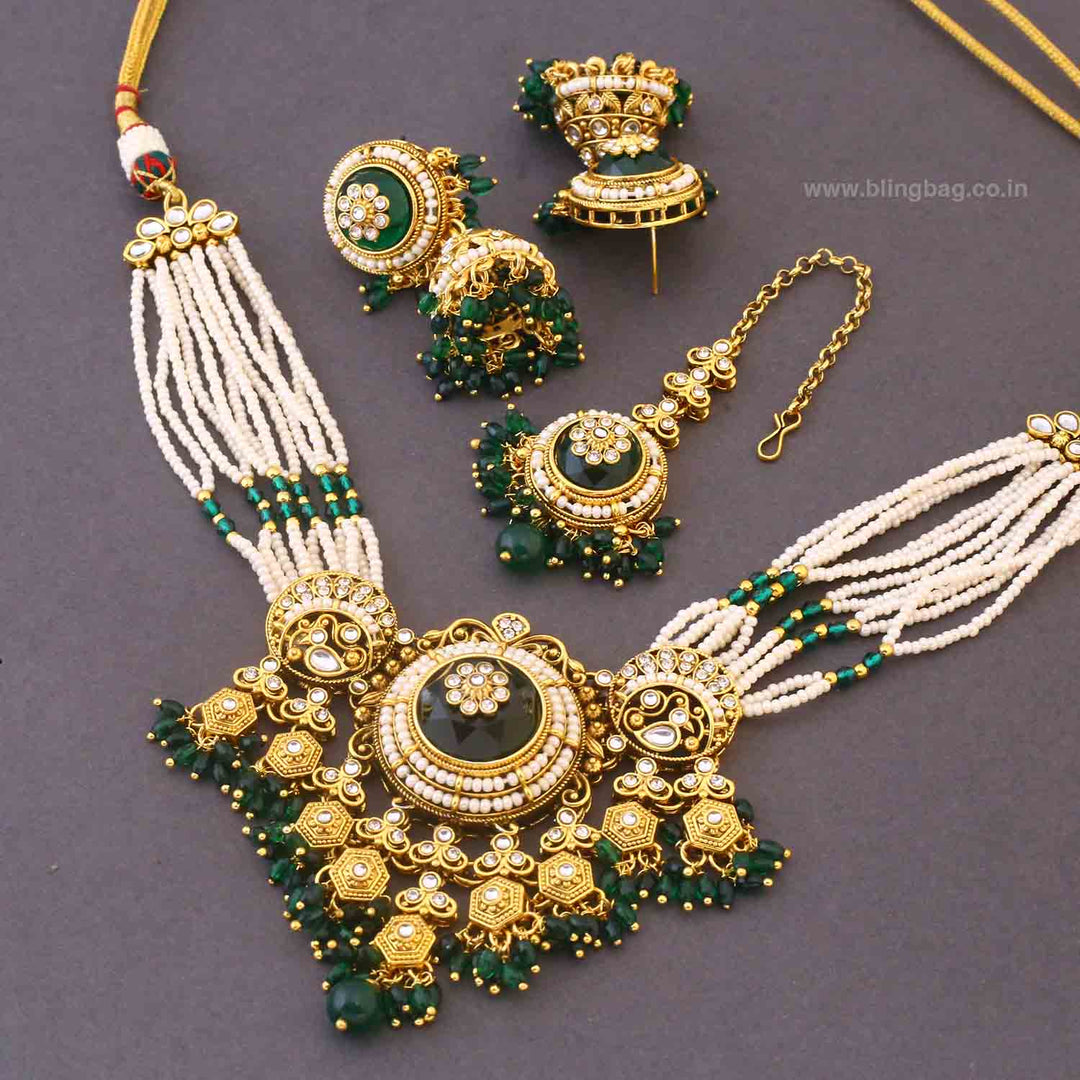 Emerald Rajiza Kundan Jewellery Set