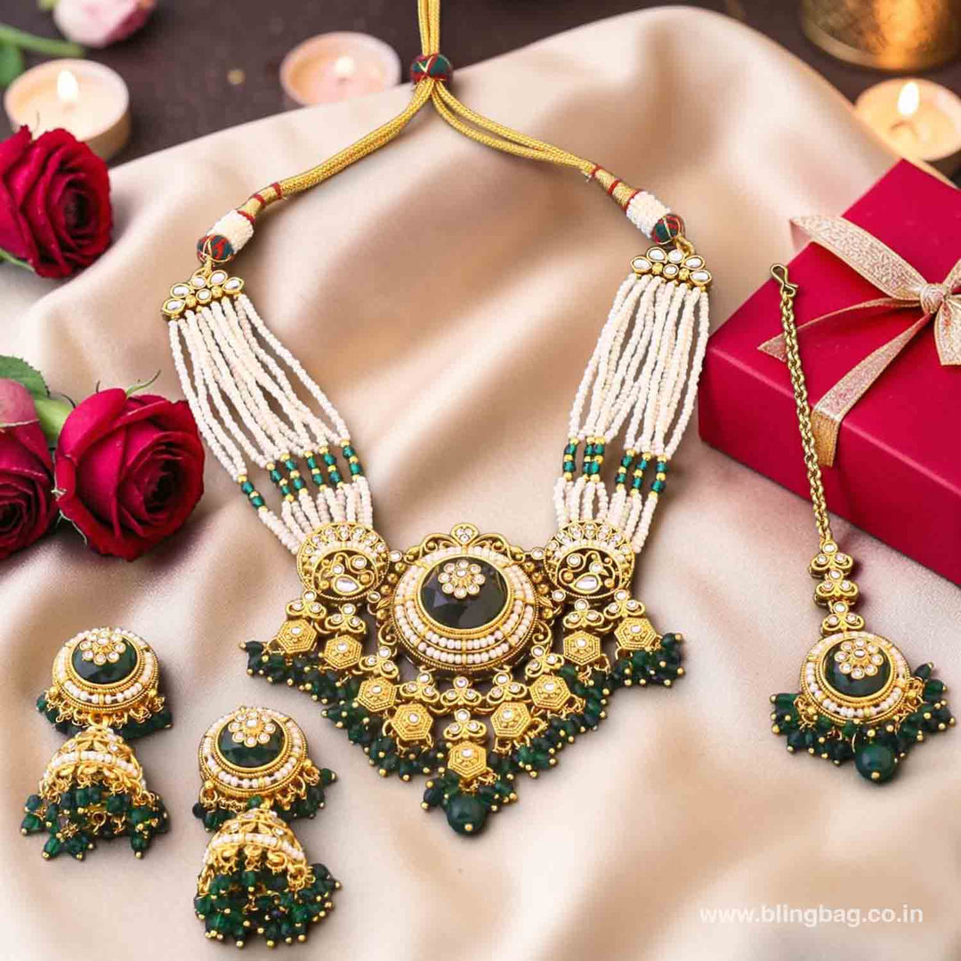 Emerald Rajiza Kundan Jewellery Set