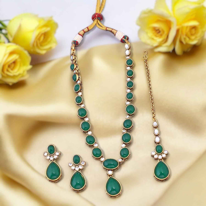 Emerald Raniya Kundan Jewellery Set